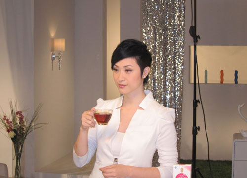 (有文字)陈法蓉代言普洱瘦身茶.JPG